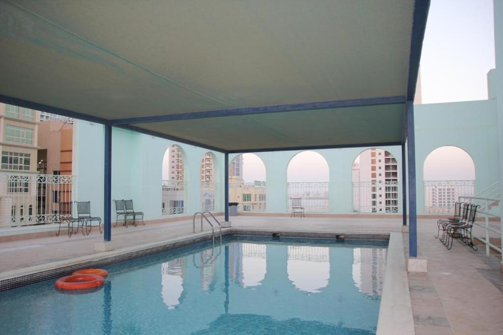 Blue Horizon Suites Manama Exterior photo