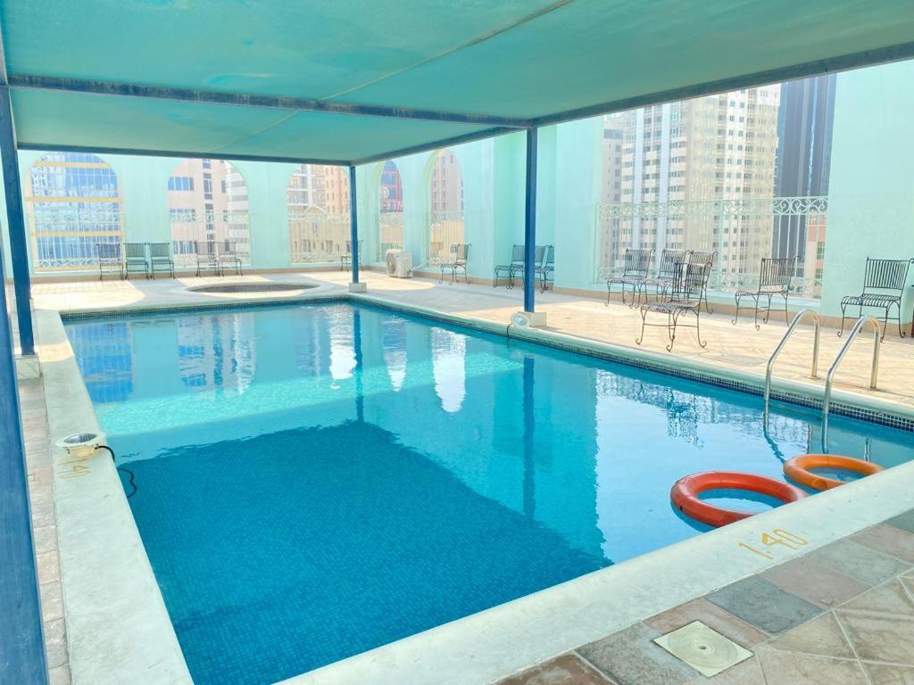 Blue Horizon Suites Manama Exterior photo